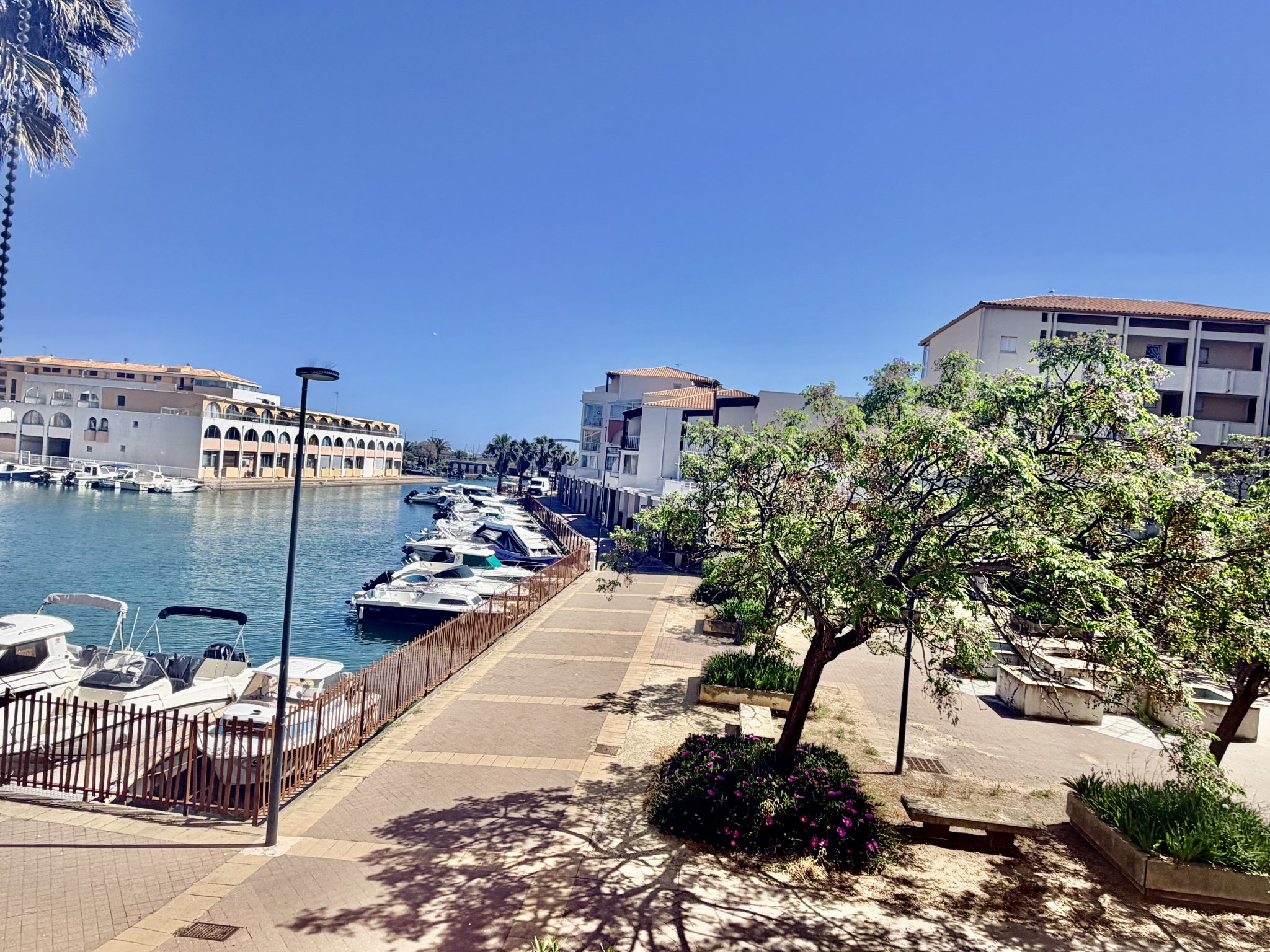 Sète - Quartier des Quilles - T2 avec véranda et vue port