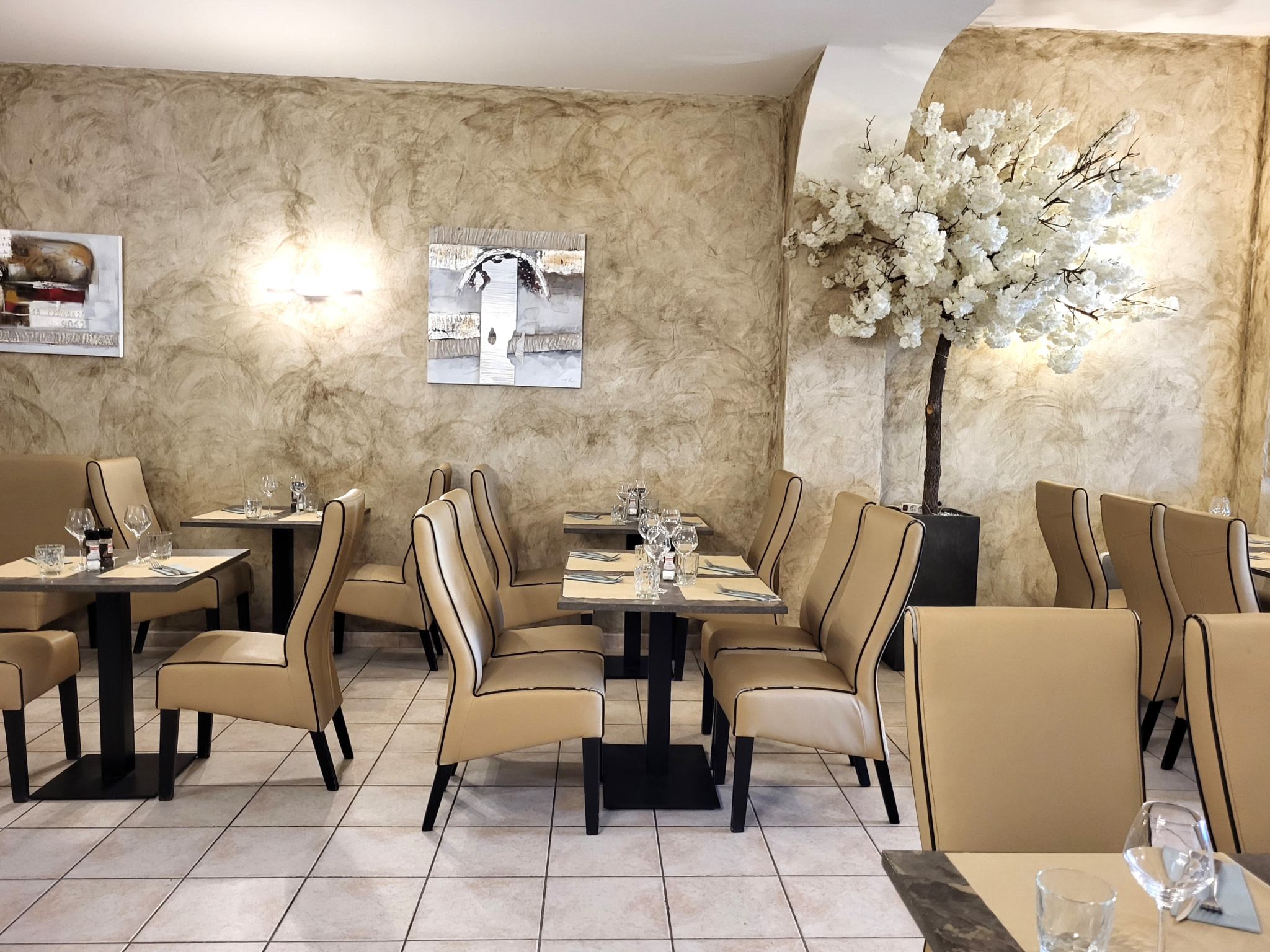 Mèze, Fond de commerce Restaurant