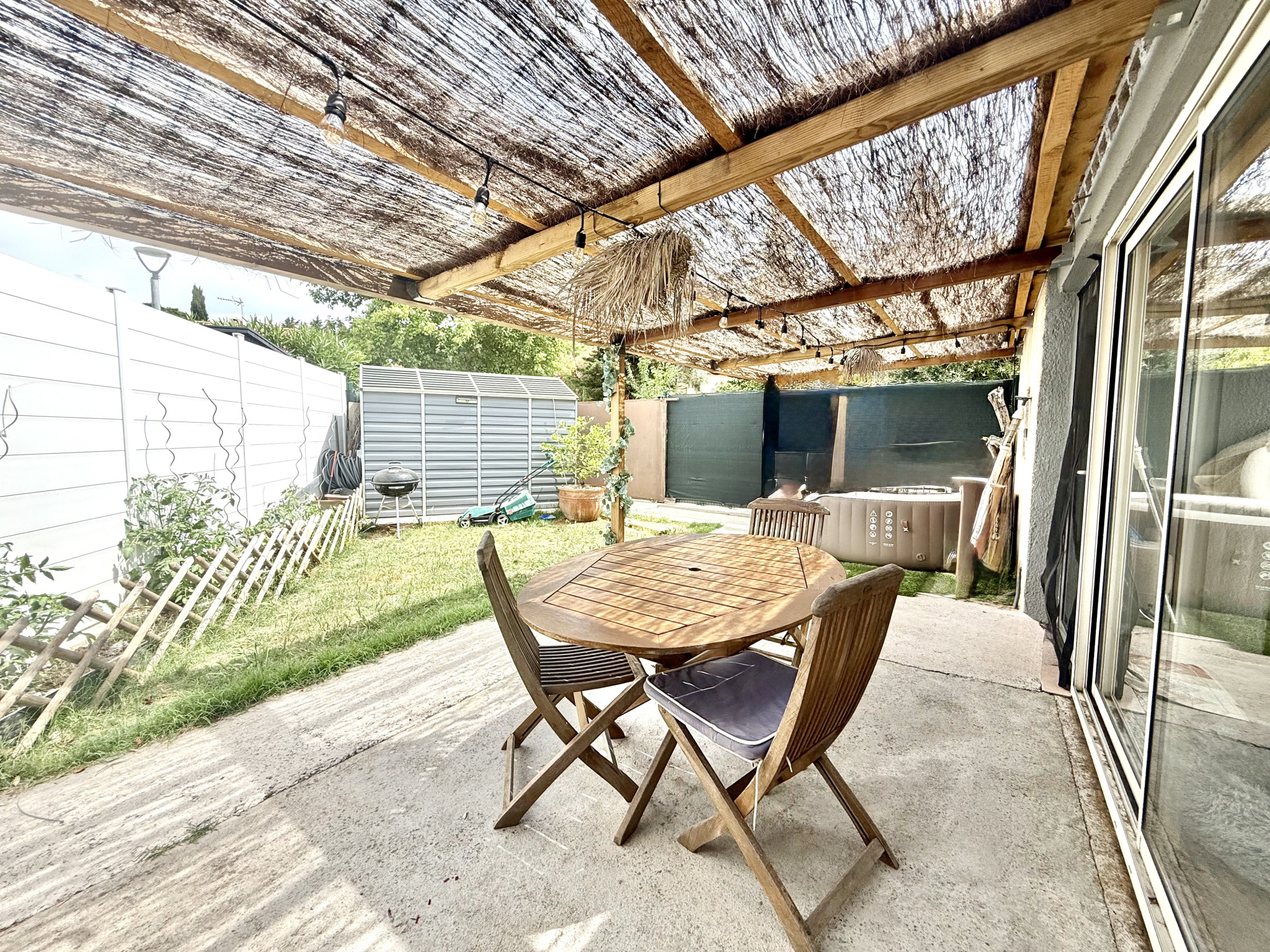 Vic La Gardiole Villa  T4 avec  jardin et parking