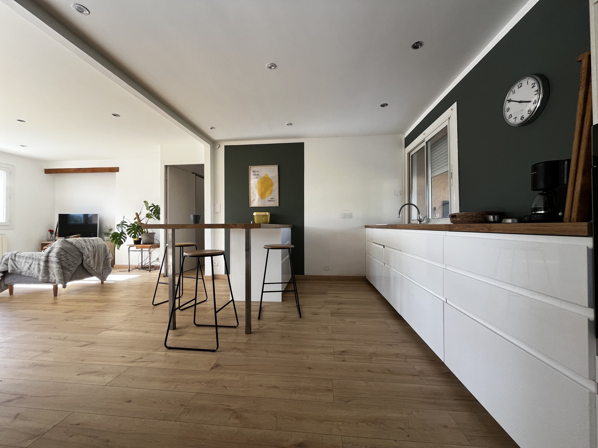 Montbazin, maison T4+bureau avec grand garage de 38 m2 et potentiel solaire rentable