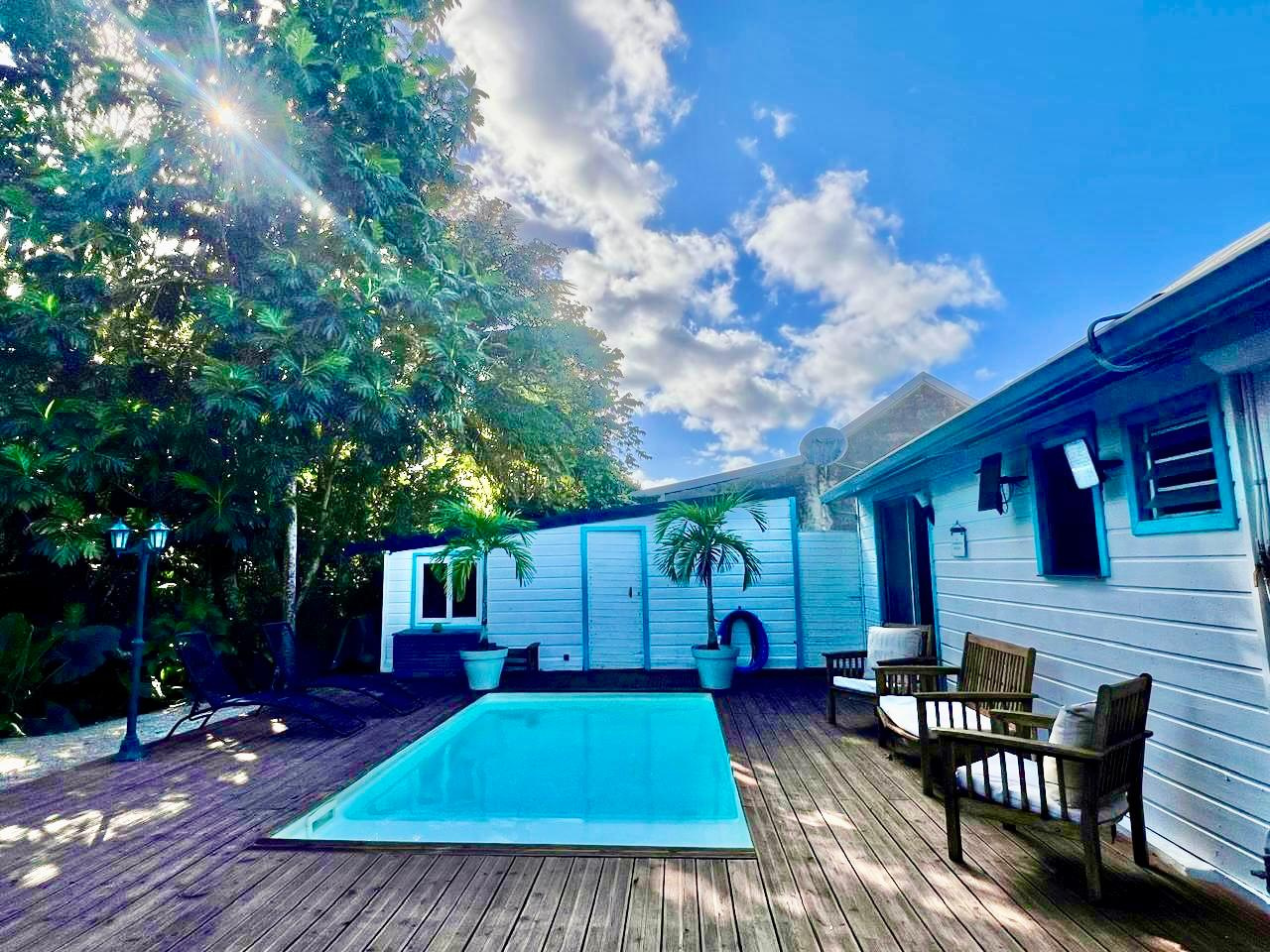 Sainte Rose belle Villa T4 de 110m2 sur 500m2 de terrain avec piscine